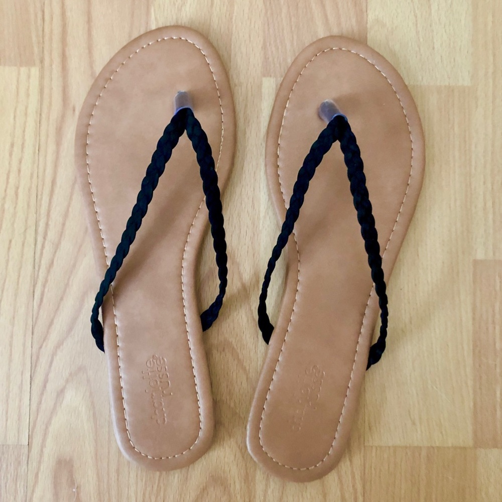 NWT Charlotte Russe Women’s Flip Flops Tan & Blk 7